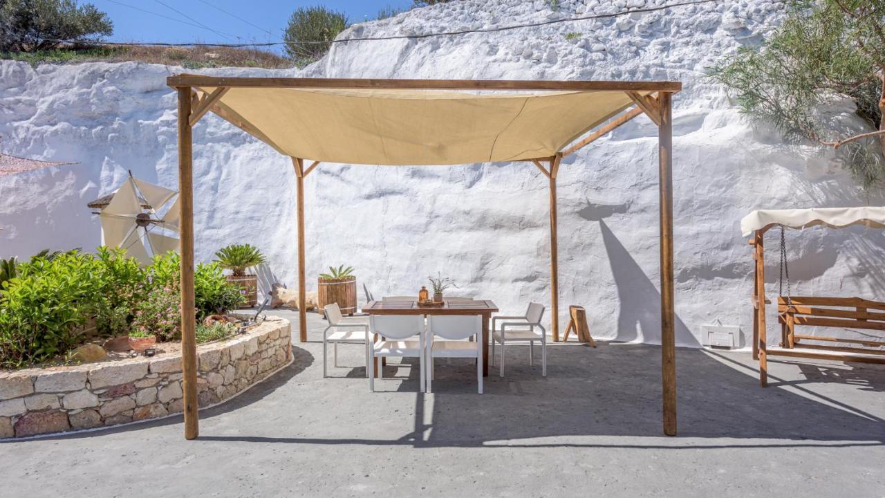 Emilia'S Little Farmhouses Agioi Anargyroi  Bagian luar foto